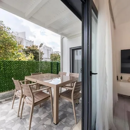 Διαμέρισμα Center 2 Bedroom Calm Modern Garden Floor Flat - Yeni Dunya