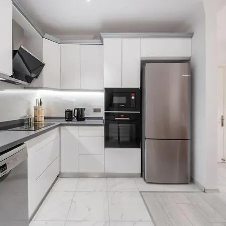 Center 2 Bedroom Calm Modern Garden Floor Flat - Yeni Dunya Διαμέρισμα *