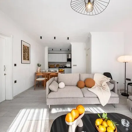 Center 2 Bedroom Calm Modern Garden Floor Flat - Yeni Dunya Διαμέρισμα *