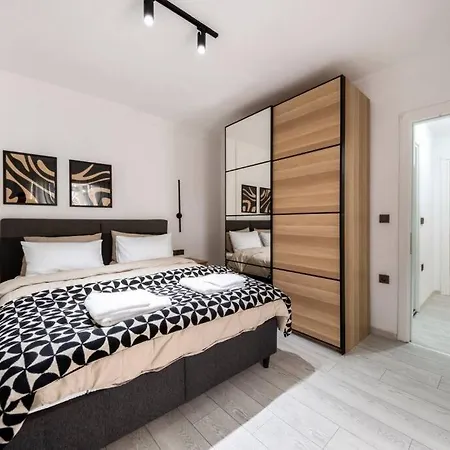 Center 2 Bedroom Calm Modern Garden Floor Flat - Yeni Dunya * Αλικαρνασσός