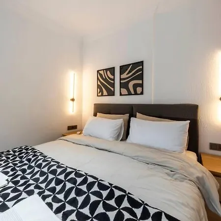 Center 2 Bedroom Calm Modern Garden Floor Flat - Yeni Duenya *