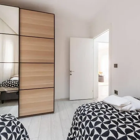 Apartment Brand New 2 Bedroom Modern Flat In Center