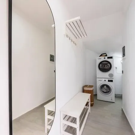 Appartement Center 2 Bedroom Calm Modern Garden Floor Flat - Yeni Dünya