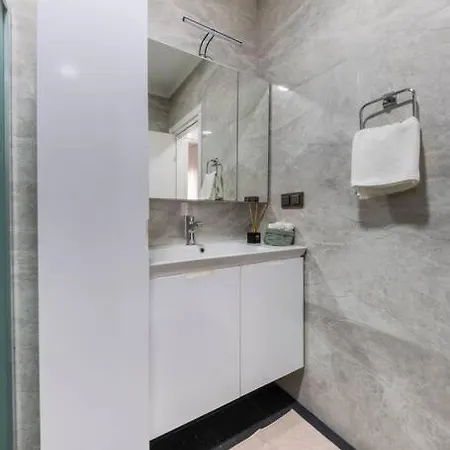 Brand New 2 Bedroom Modern Flat In Center Apartment Bodrum