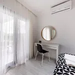 Apartament Center 2 Bedroom Calm Modern Garden Floor Flat - Yeni Dunya