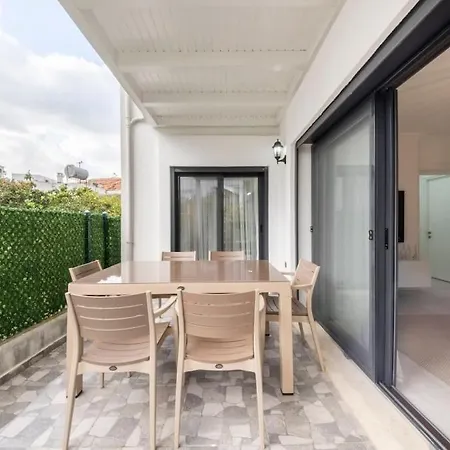 Lejlighed Center 2 Bedroom Calm Modern Garden Floor Flat - Yeni Dunya *