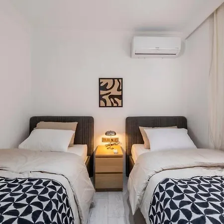 Center 2 Bedroom Calm Modern Garden Floor Flat - Yeni Duenya Apartment Bodrum