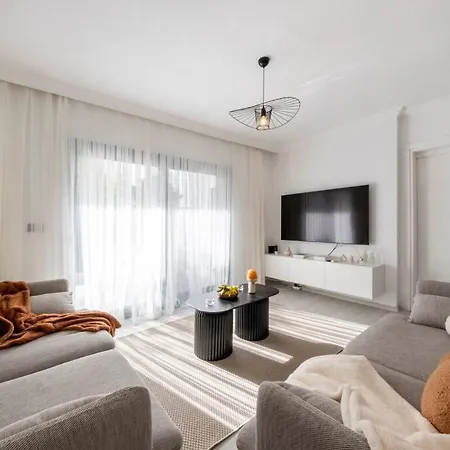 Lejlighed Center 2 Bedroom Calm Modern Garden Floor Flat - Yeni Dunya *