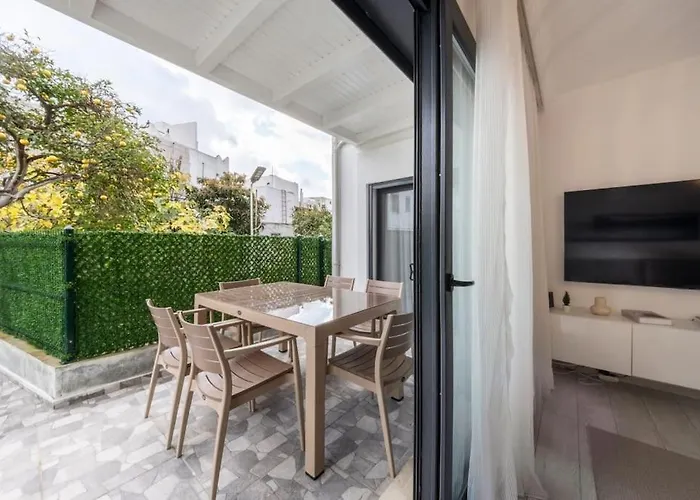 شقة Center 2 Bedroom Calm Modern Garden Floor Flat - Yeni Dunya