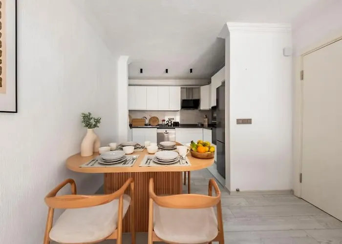 Center 2 Bedroom Calm Modern Garden Floor Flat - Yeni Dunya * بودروم
