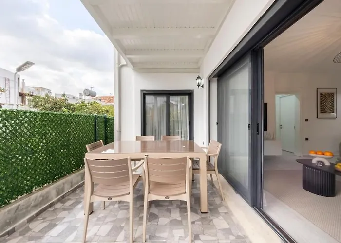 Apartment Center 2 Bedroom Calm Modern Garden Floor Flat - Yeni Dunya *