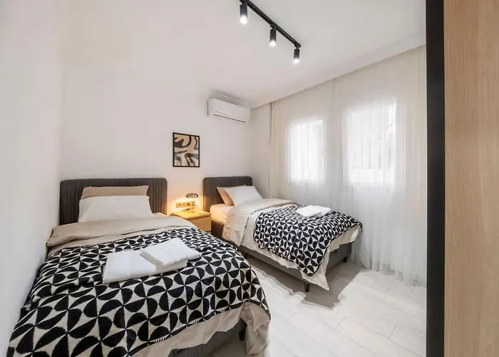 Apartment Center 2 Bedroom Calm Modern Garden Floor Flat - Yeni Dunya *